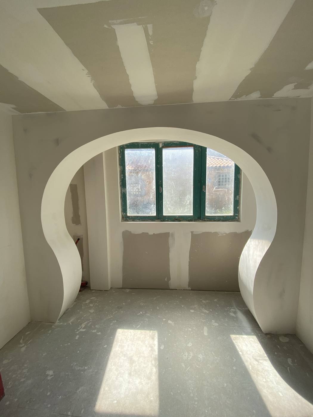 Arche cintrée en plaque de plâtre